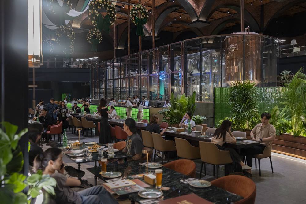 CHANG CANVAS : CIRCLE OF FRIENDS "SOUL AFTER SIX : FIRST & FULL ALBUM : LONG PLAY CONCERT"