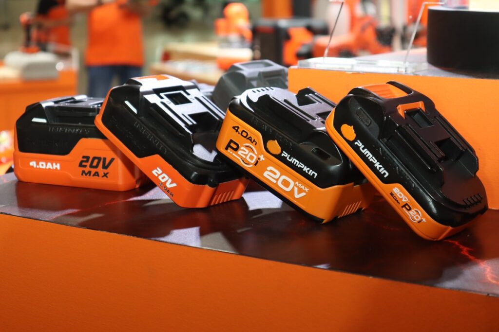 แบตเตอรี่ PUMPKIN P20i +