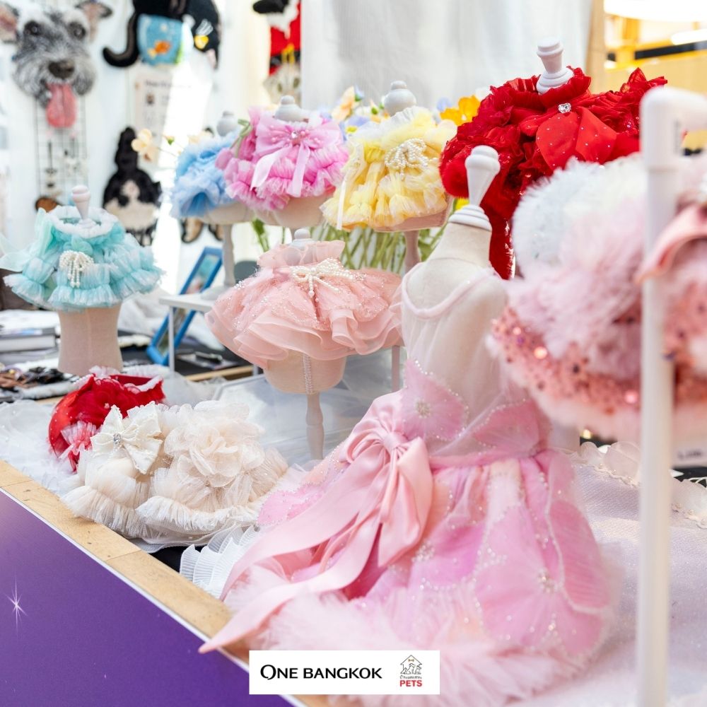 THE FUR–BULOUS MARKET ร้านค้าที่คัดสรรมาแล้วเพื่อสัตว์เลี้ยง THE FUR–BULOUS MARKET ร้านค้าที่คัดสรรมาแล้วเพื่อสัตว์เลี้ยง