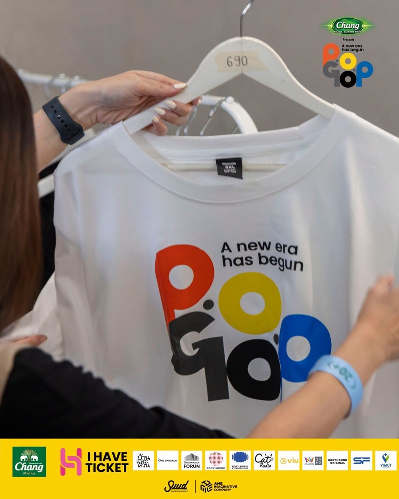 บูธ Merchandise จาก P.O.P และ Spicy Disc